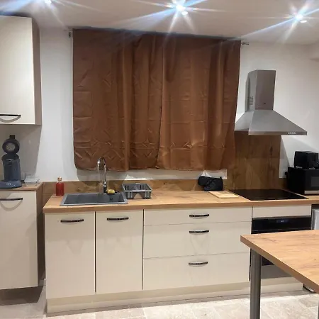 Διαμέρισμα Charmant Appartement *
